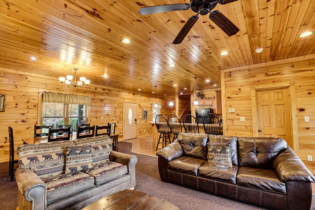 5 Star By Venture Smoky Mountains Holiday home *