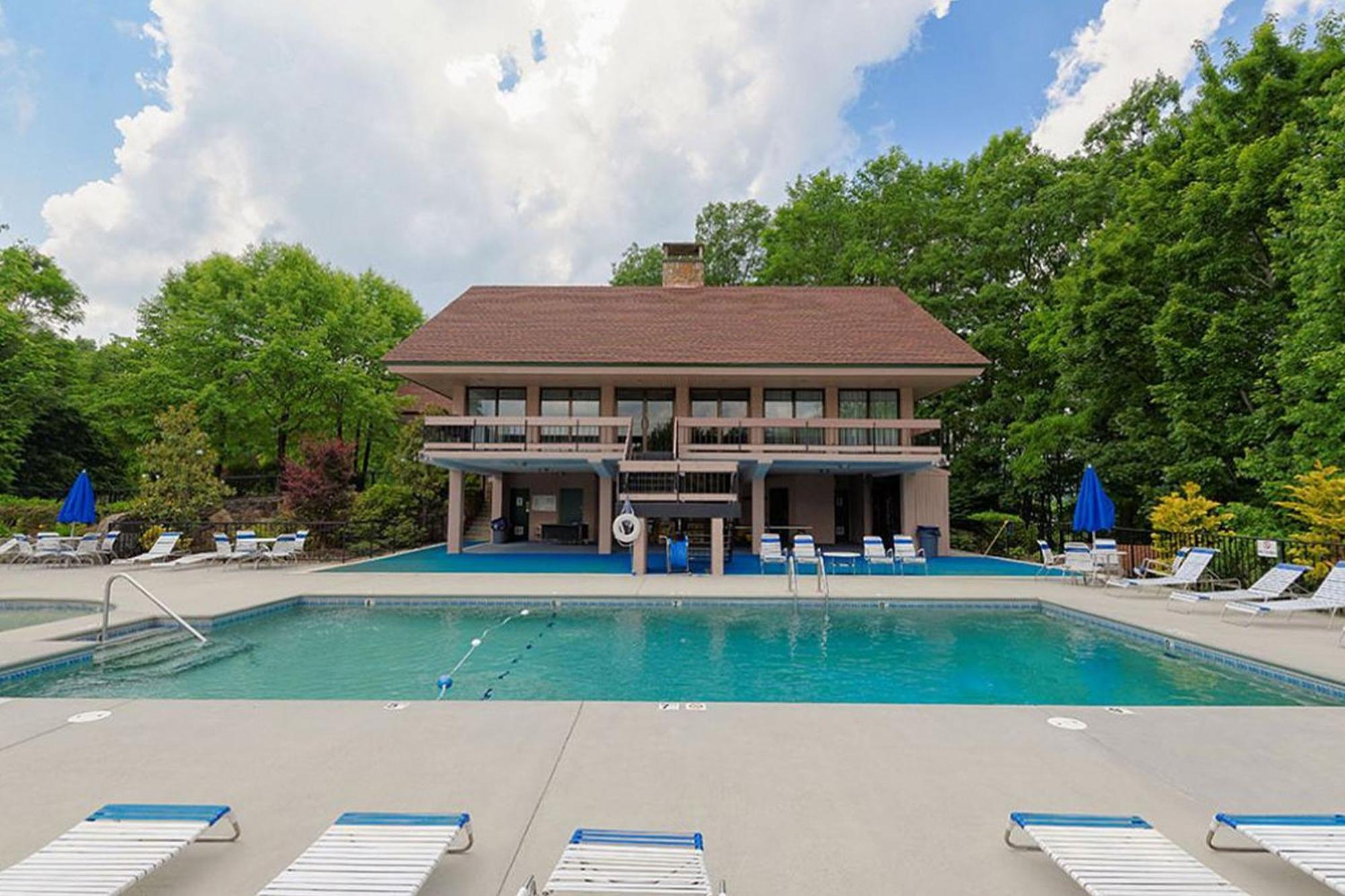 Splash N Heavenly Views Villa Gatlinburg