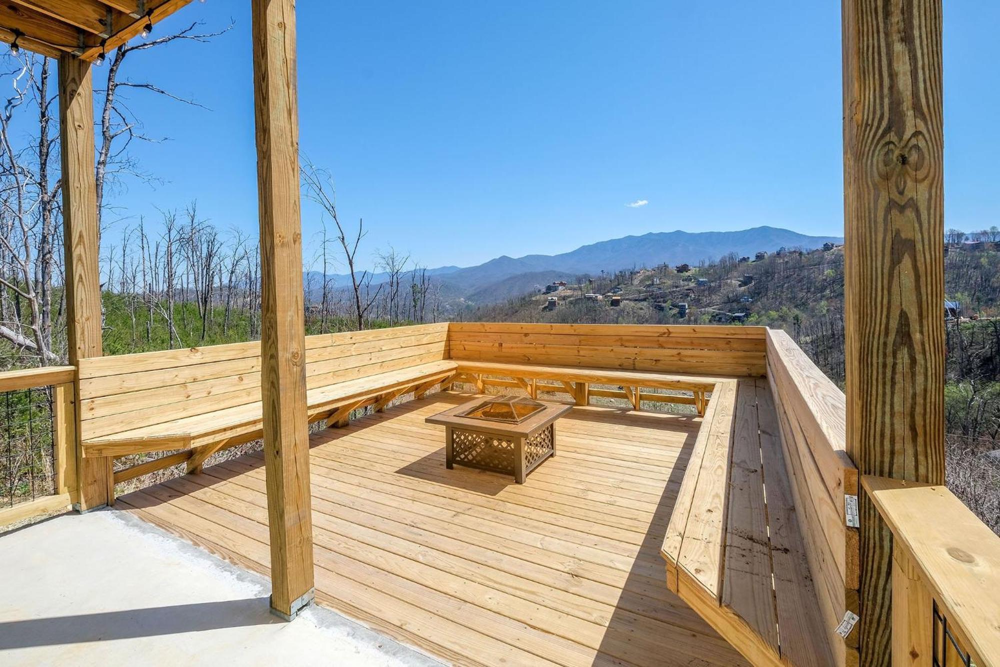 Splash N Heavenly Views * Gatlinburg