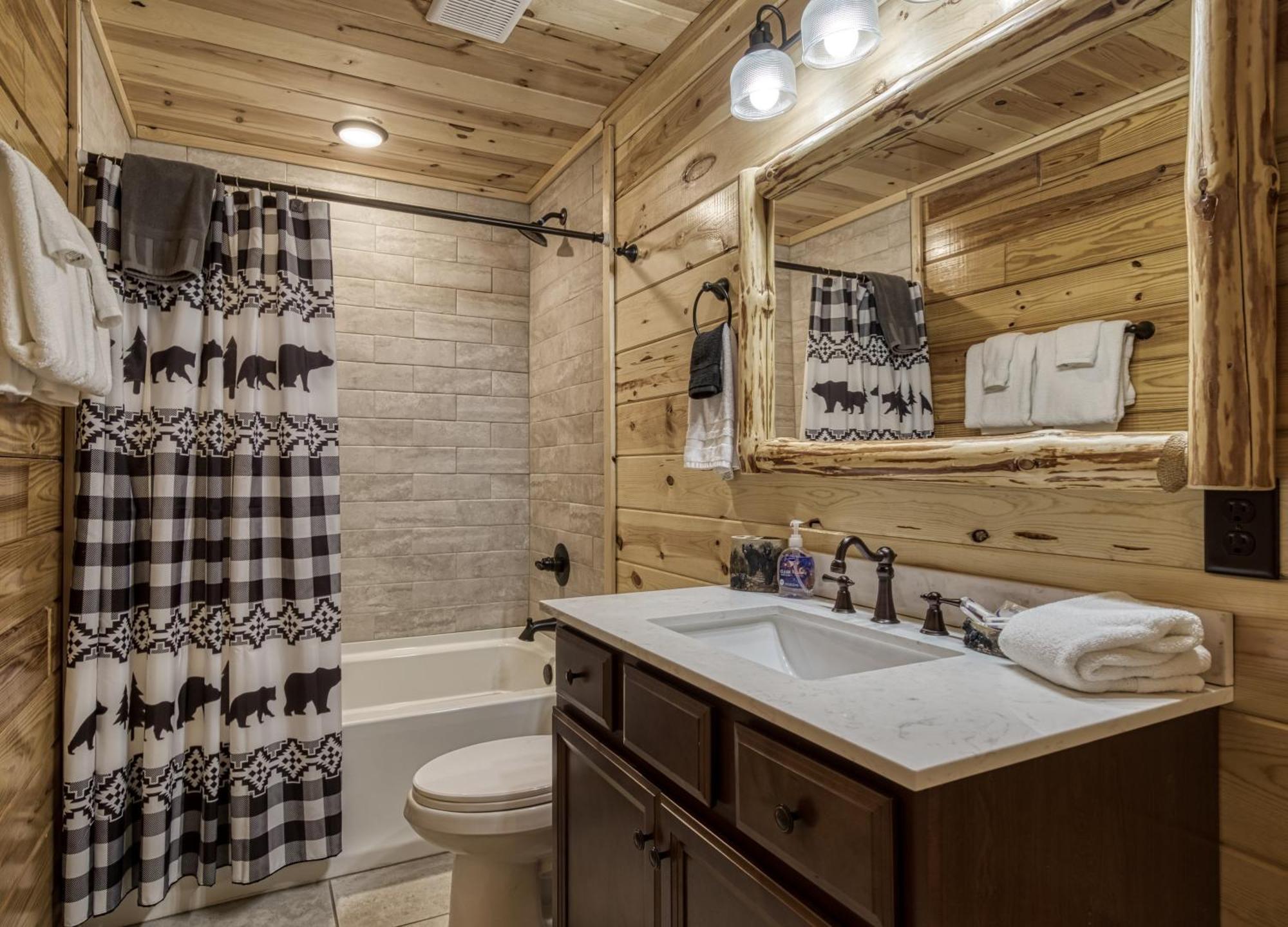 Holiday home Cozy Log Cabin, Hot Tub, Pool Table, Pool Access Gatlinburg