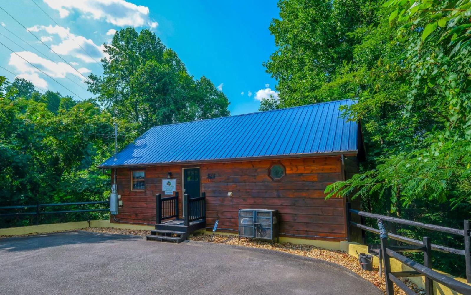 A Bearcation Villa Gatlinburg