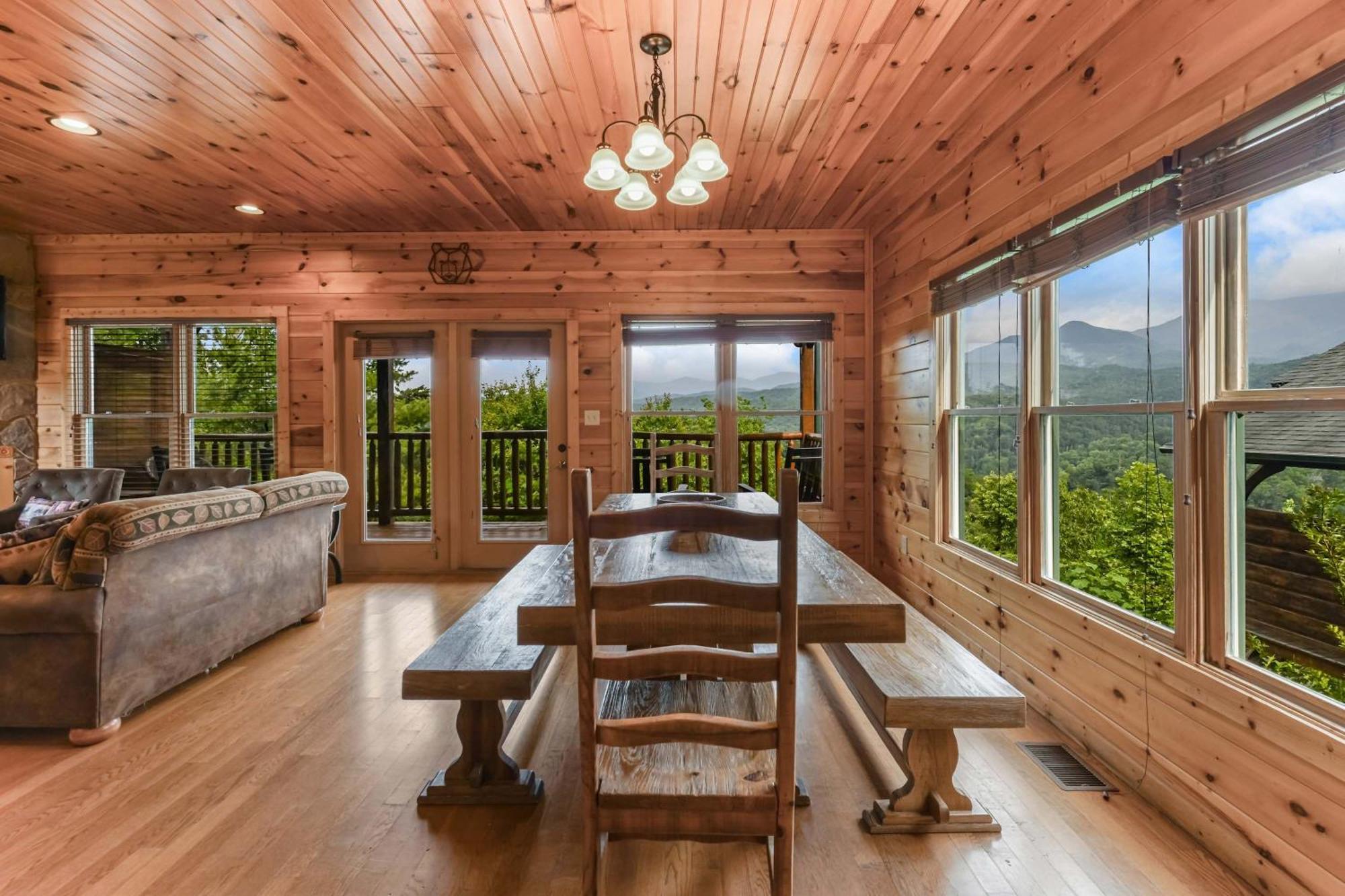 Chalet Breath Taking Sunrise Views - Amenities *