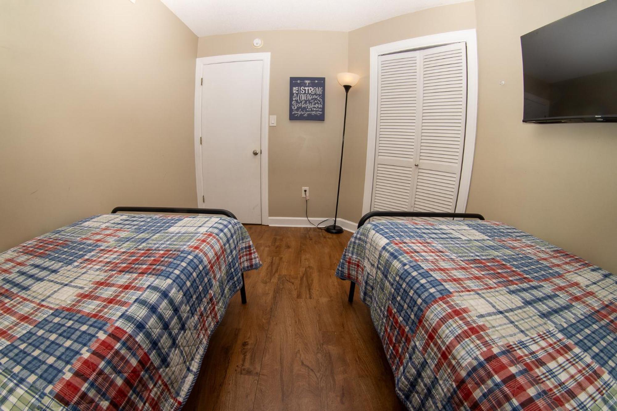 Ridgeline Mountain View Apartment