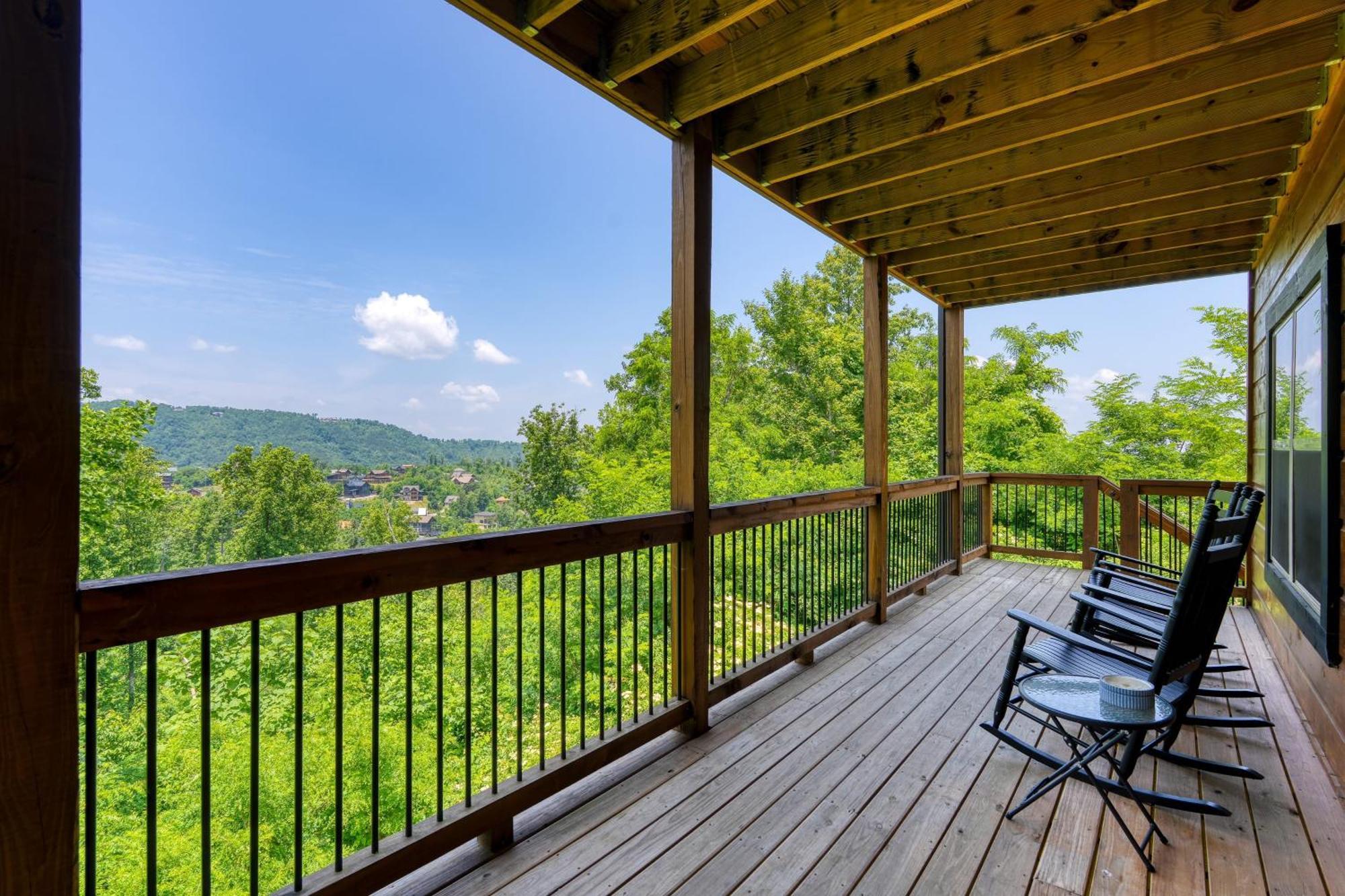 Evergreen Echo By Avantstay W Mountain Views Theater Game And Hot Tub *
