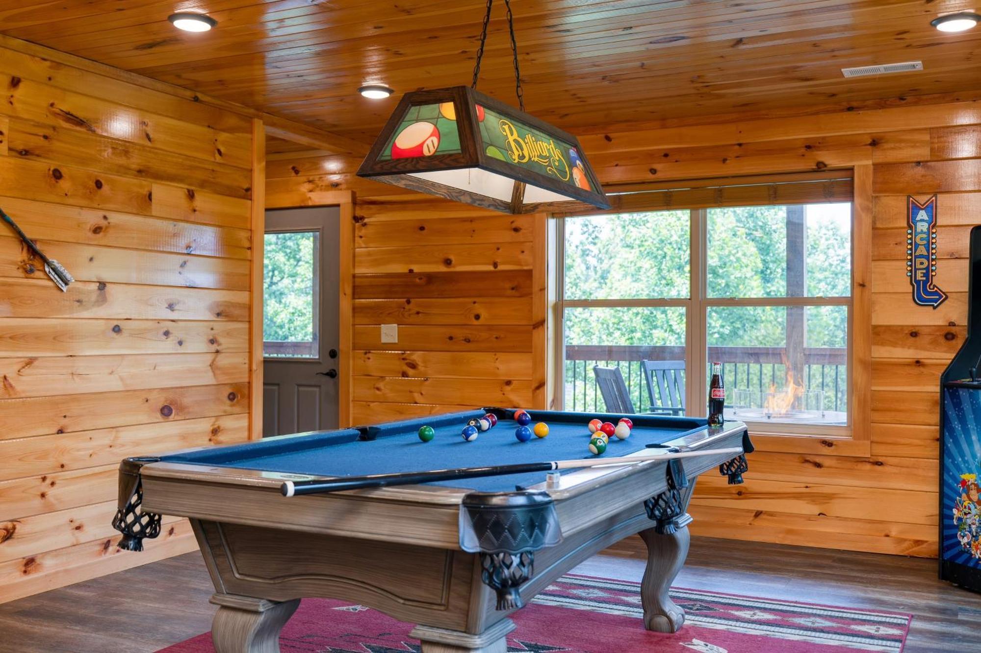 Evergreen Echo By Avantstay W Mountain Views Theater Game And Hot Tub *
