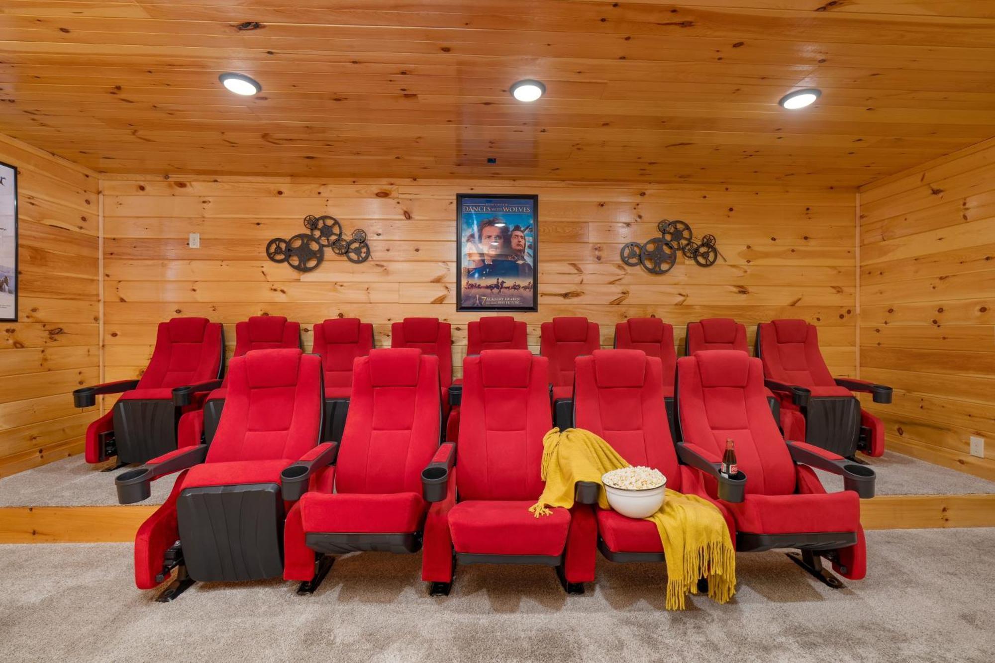 Evergreen Echo By Avantstay W Mountain Views Theater Game And Hot Tub Gatlinburg