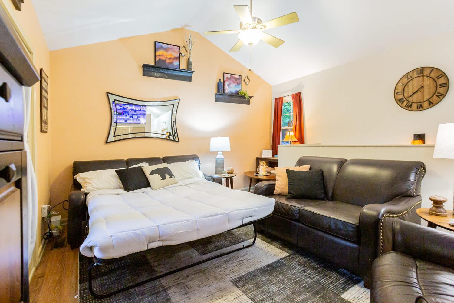 Sasquatch Family Fgh Sleeps 36 * Gatlinburg