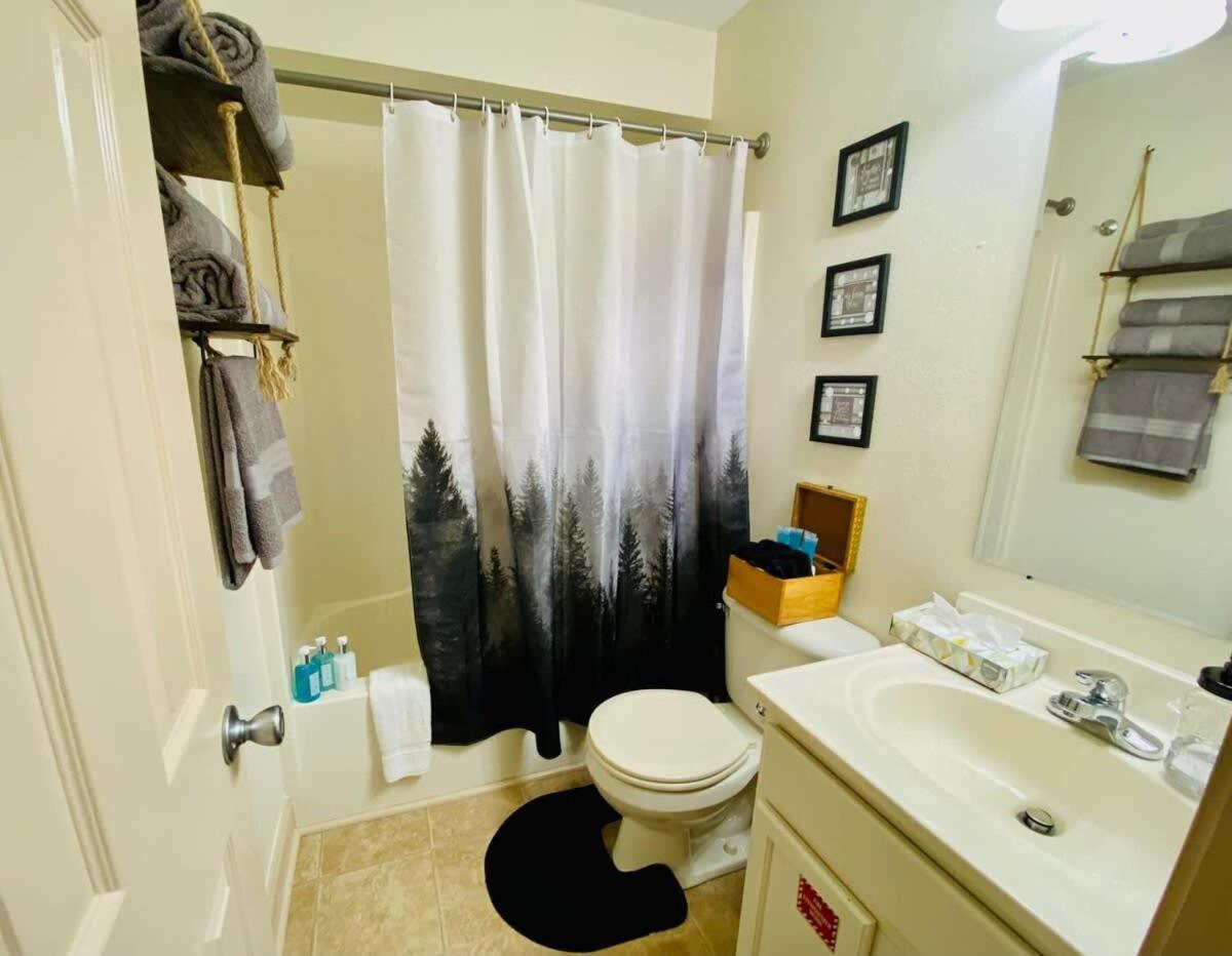 Sasquatch Family Fgh Sleeps 36 * Gatlinburg