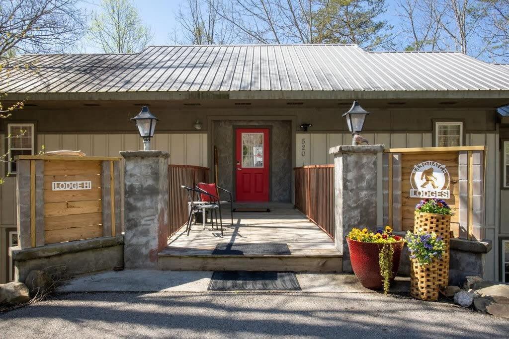 Sasquatch Family Fgh Sleeps 36 Holiday home
