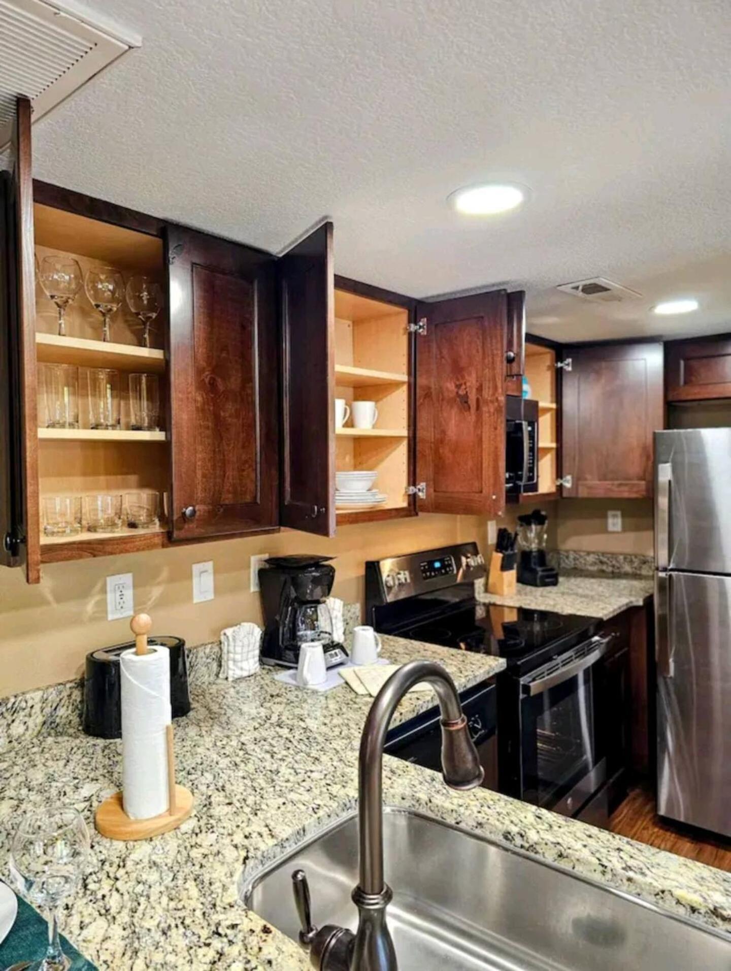 2 King At Westgate Resorts, Gatlinburg, Sleeps 8 People With Waterpark, Minigolf, Zipline, Resort