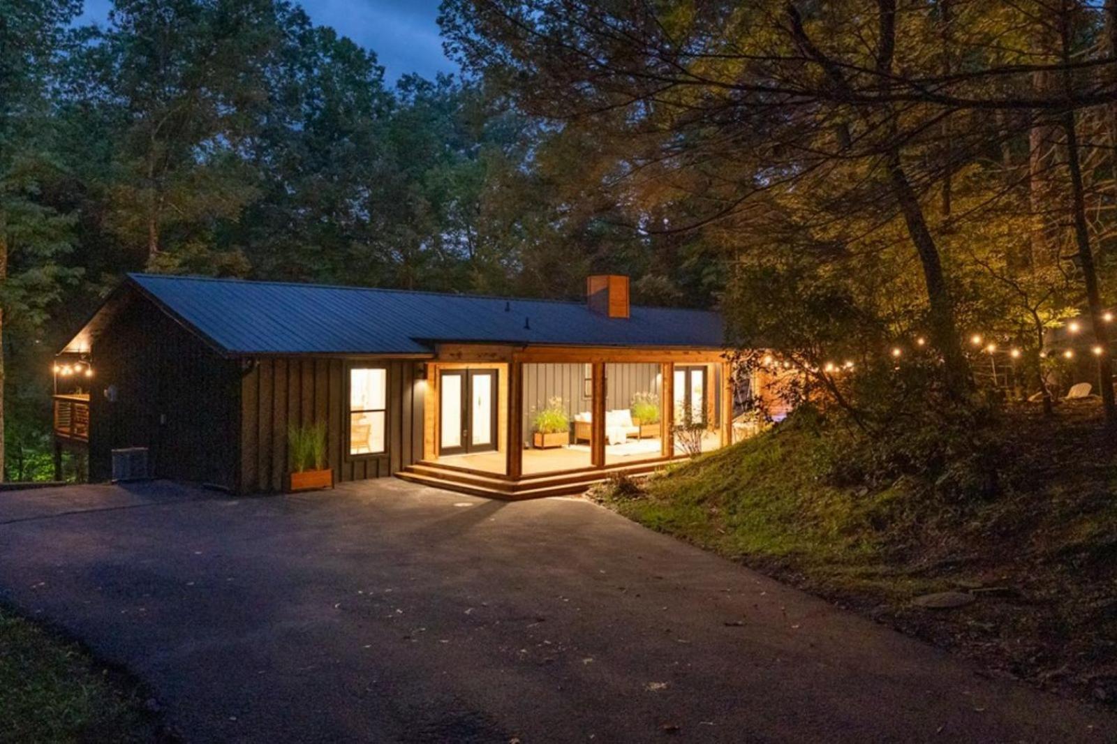 Modern Mountain Retreat Holiday home *