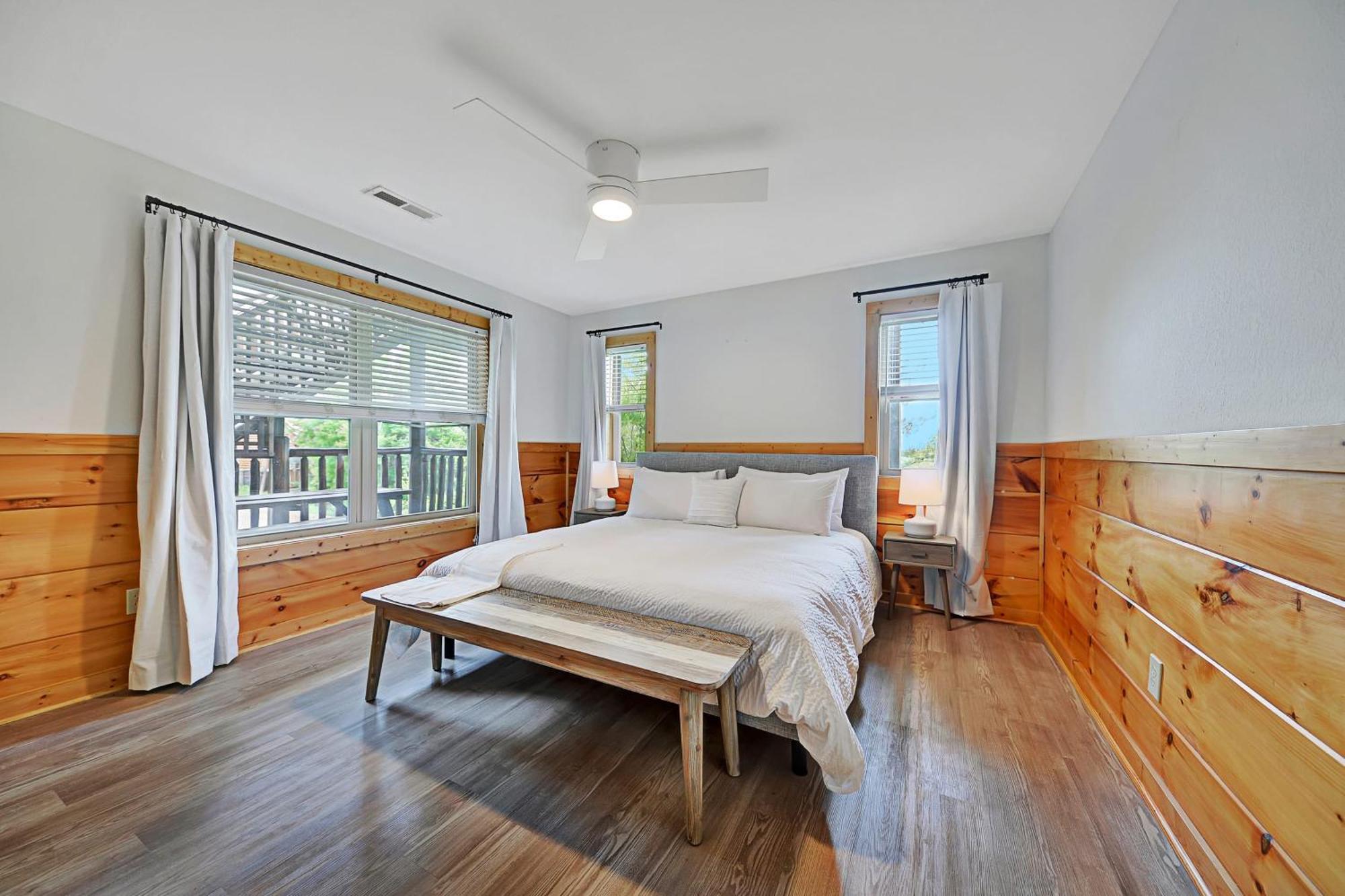 Triple Mountain View: Hot Tub Game Stunning Smoky Mountain Views Holiday home