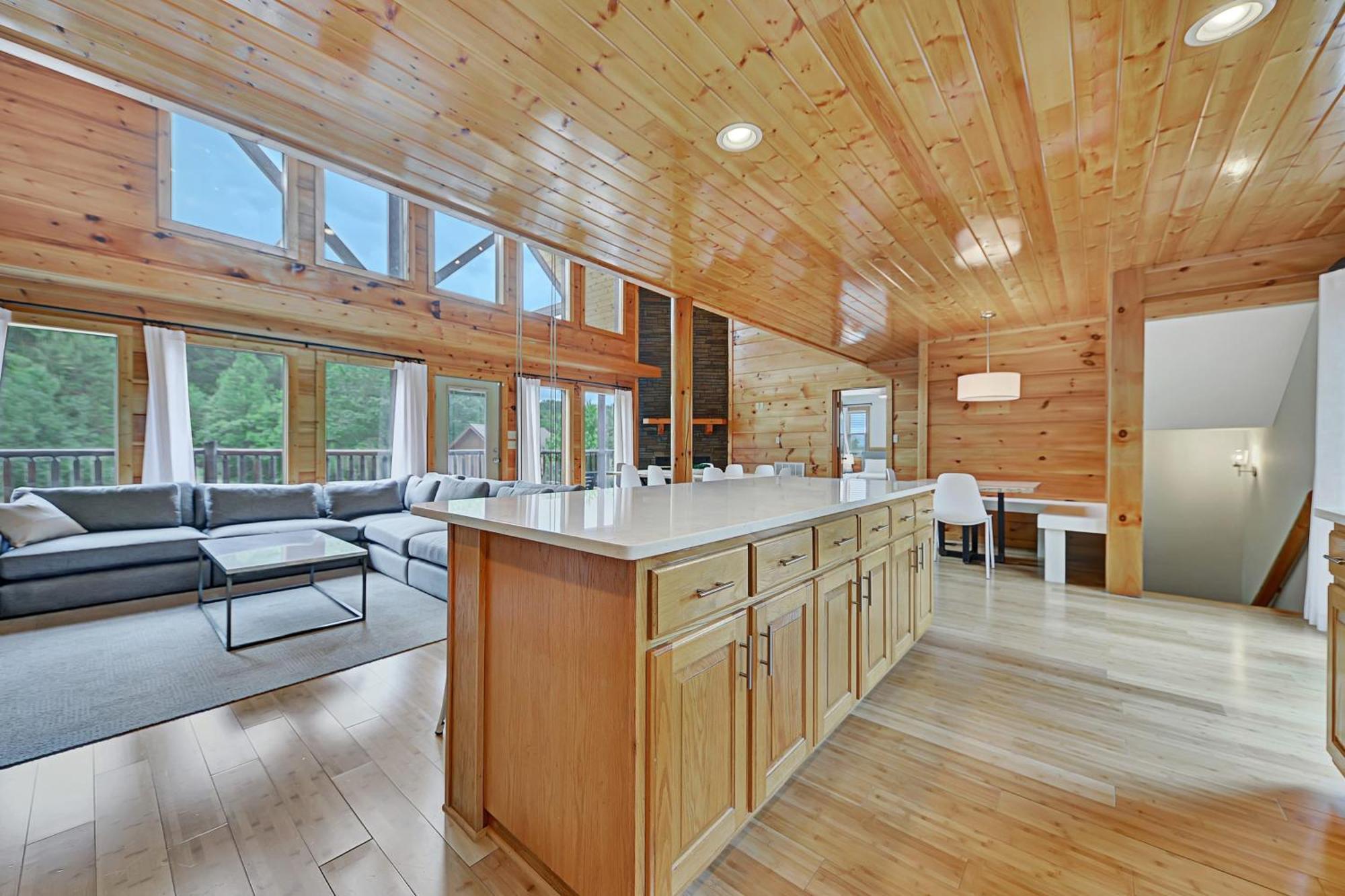 Triple Mountain View: Hot Tub Game Stunning Smoky Mountain Views Holiday home