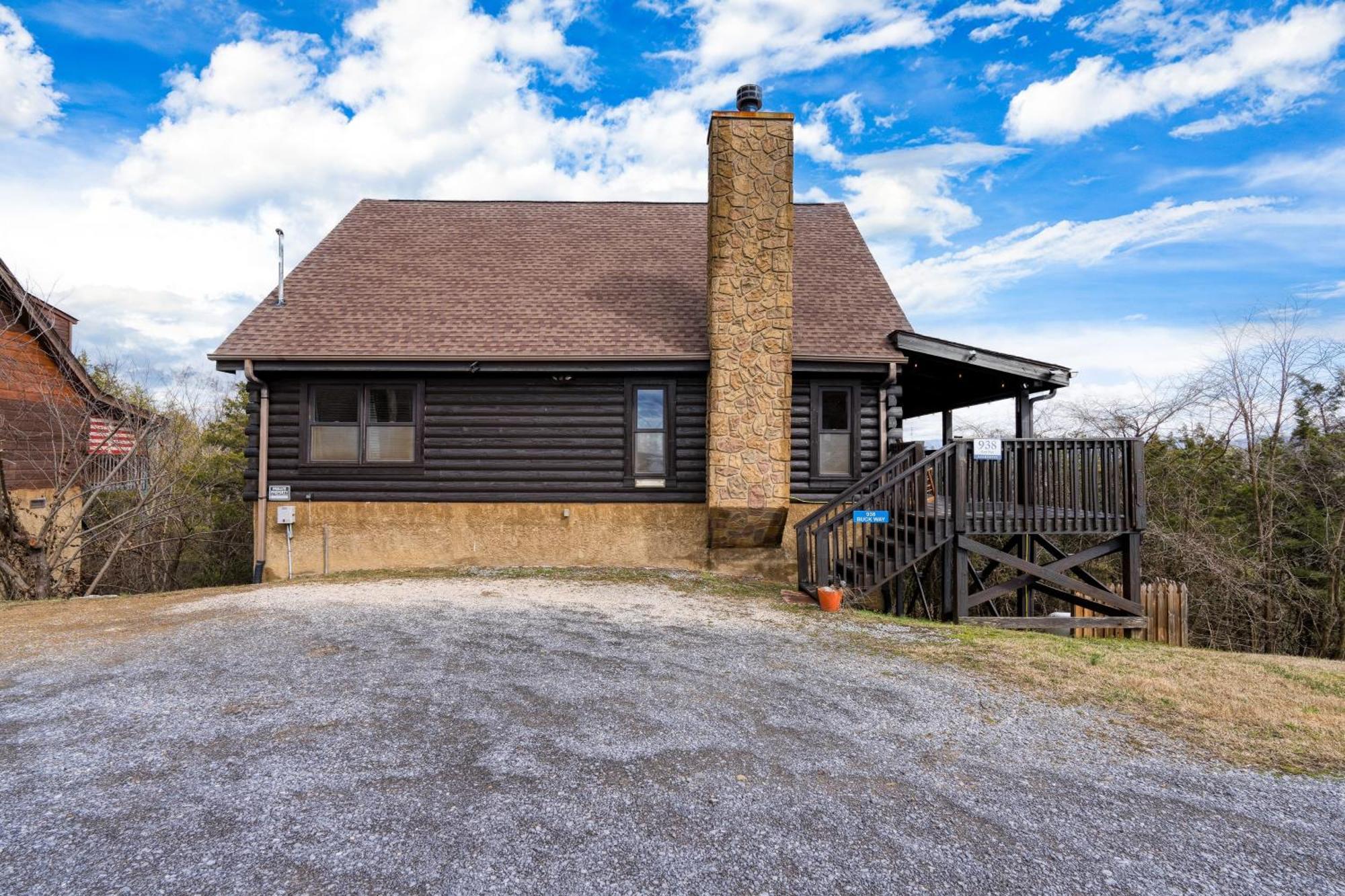 Holiday home Triple Mountain View: Hot Tub Game Stunning Smoky Mountain Views Gatlinburg