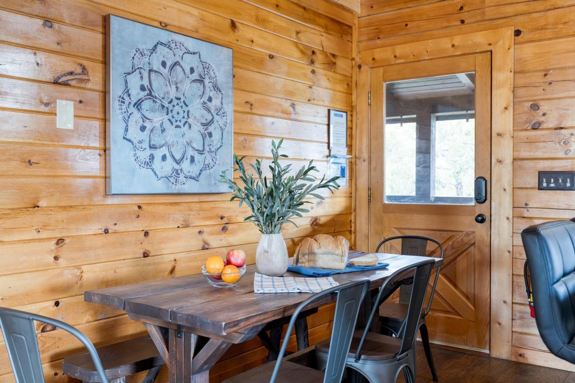 Holiday home Triple Mountain View: Hot Tub Game Stunning Smoky Mountain Views Gatlinburg
