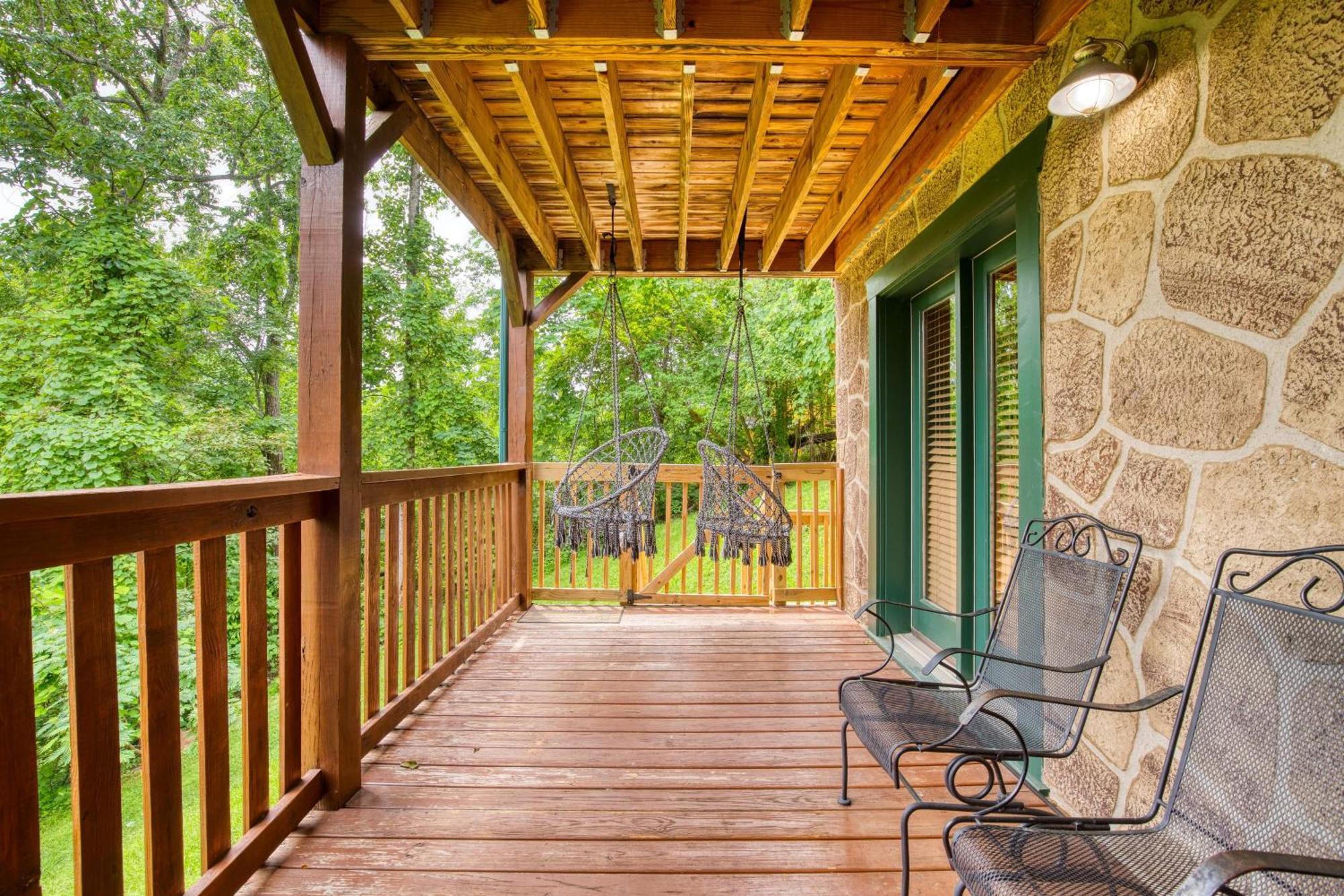 Triple Mountain View: Hot Tub Game Stunning Smoky Mountain Views Holiday home Gatlinburg