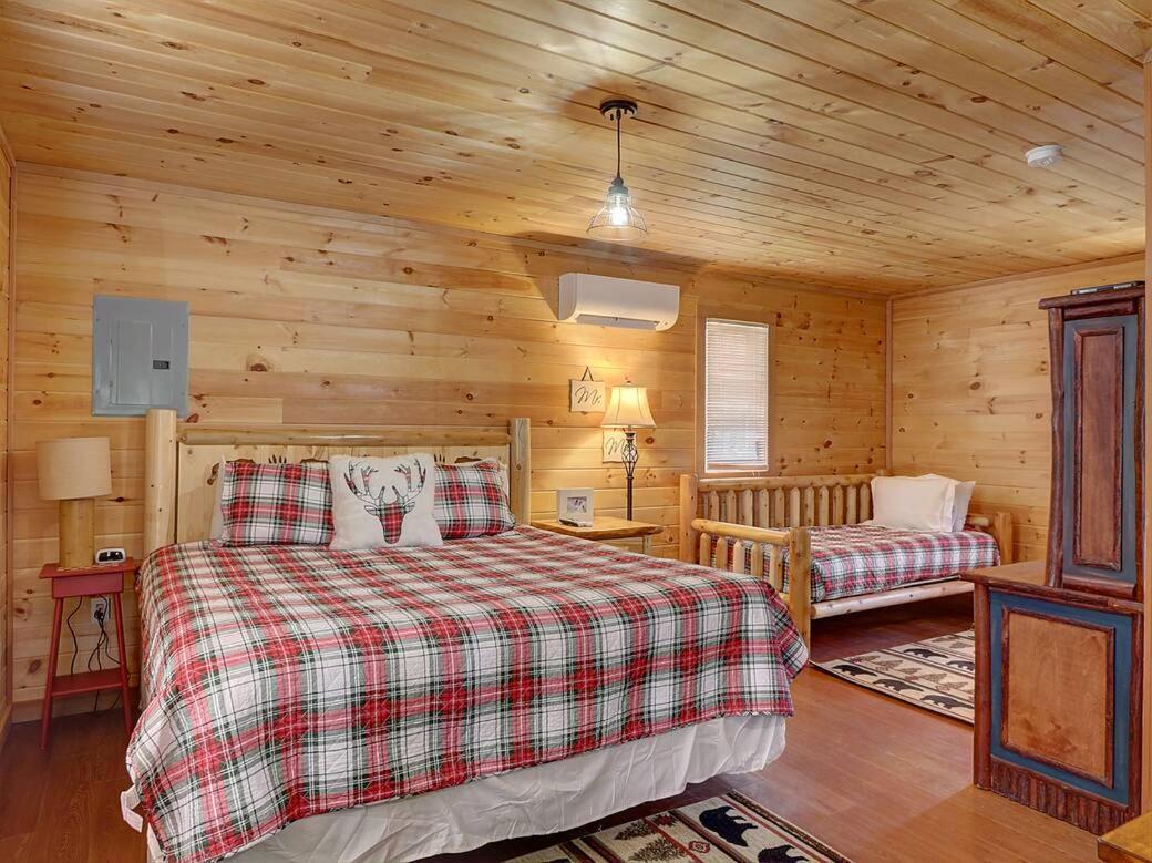A Family Tradition By Avada Gatlinburg