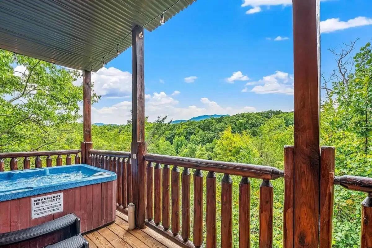Away In The Mountains By Avada Holiday home *