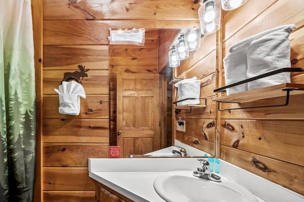 Black Bear By Avada Holiday home Gatlinburg