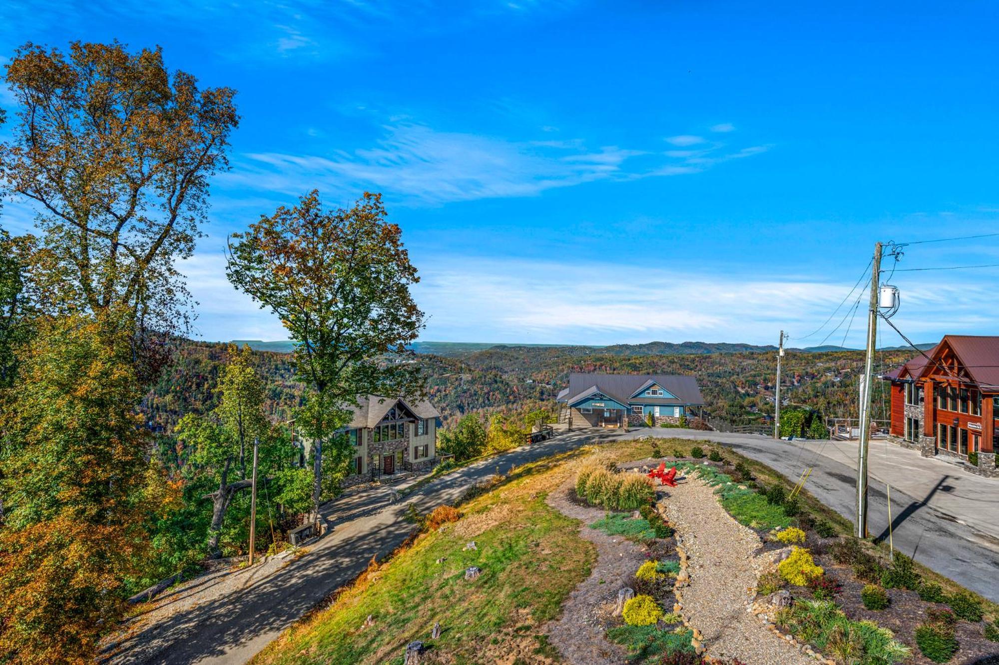 Cub Mountain View By Avada * Gatlinburg