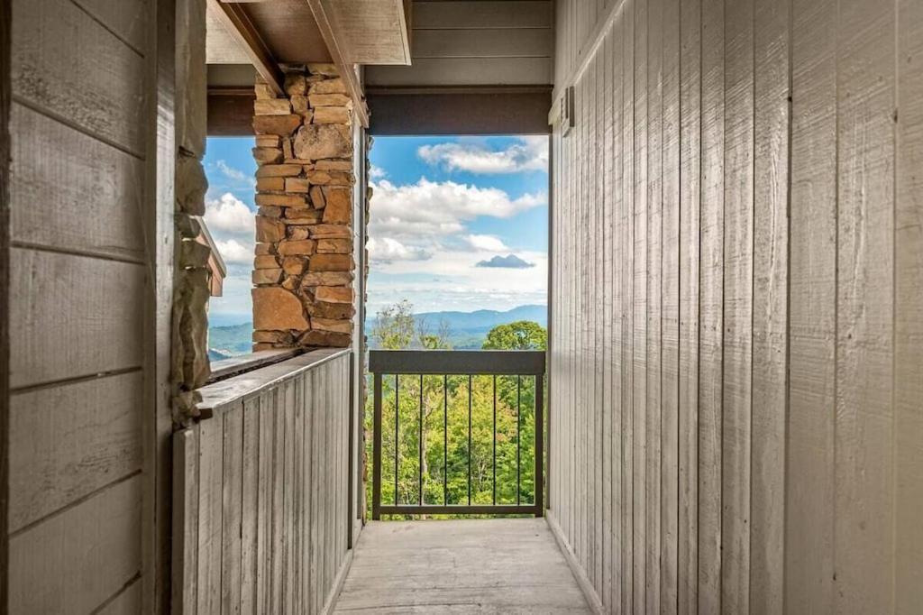 Reeds Retreat By Avada