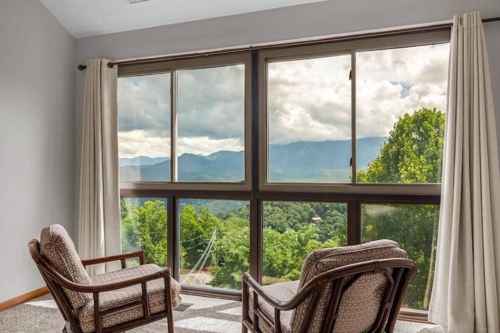 Reeds Retreat By Avada * Gatlinburg