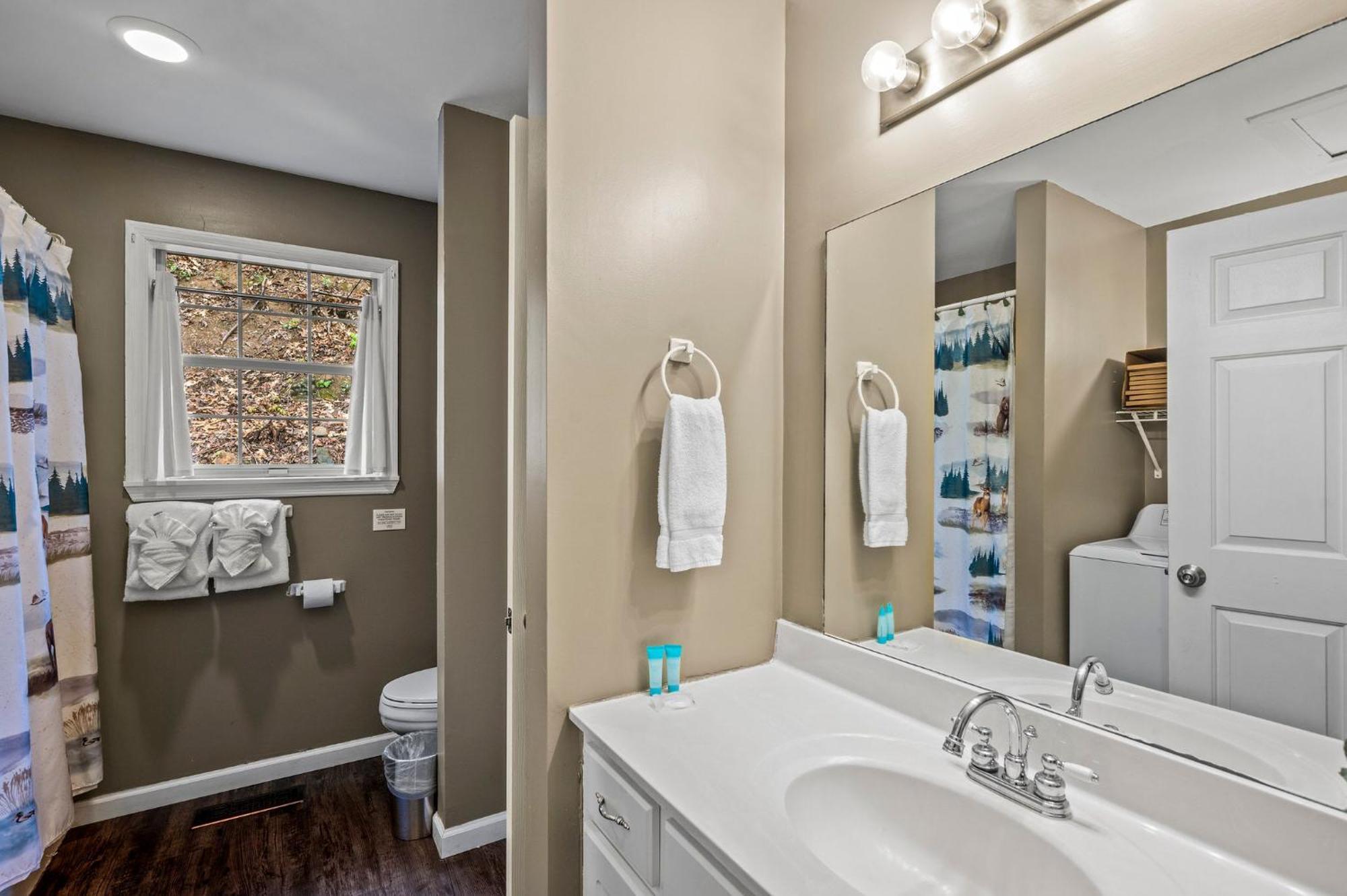 Smoky Mountain Game Den By Avada Holiday home Gatlinburg