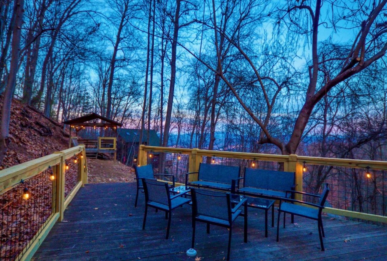 Smoky Mountain Game Den By Avada * Gatlinburg