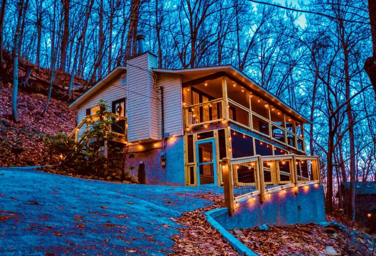 Smoky Mountain Game Den By Avada *