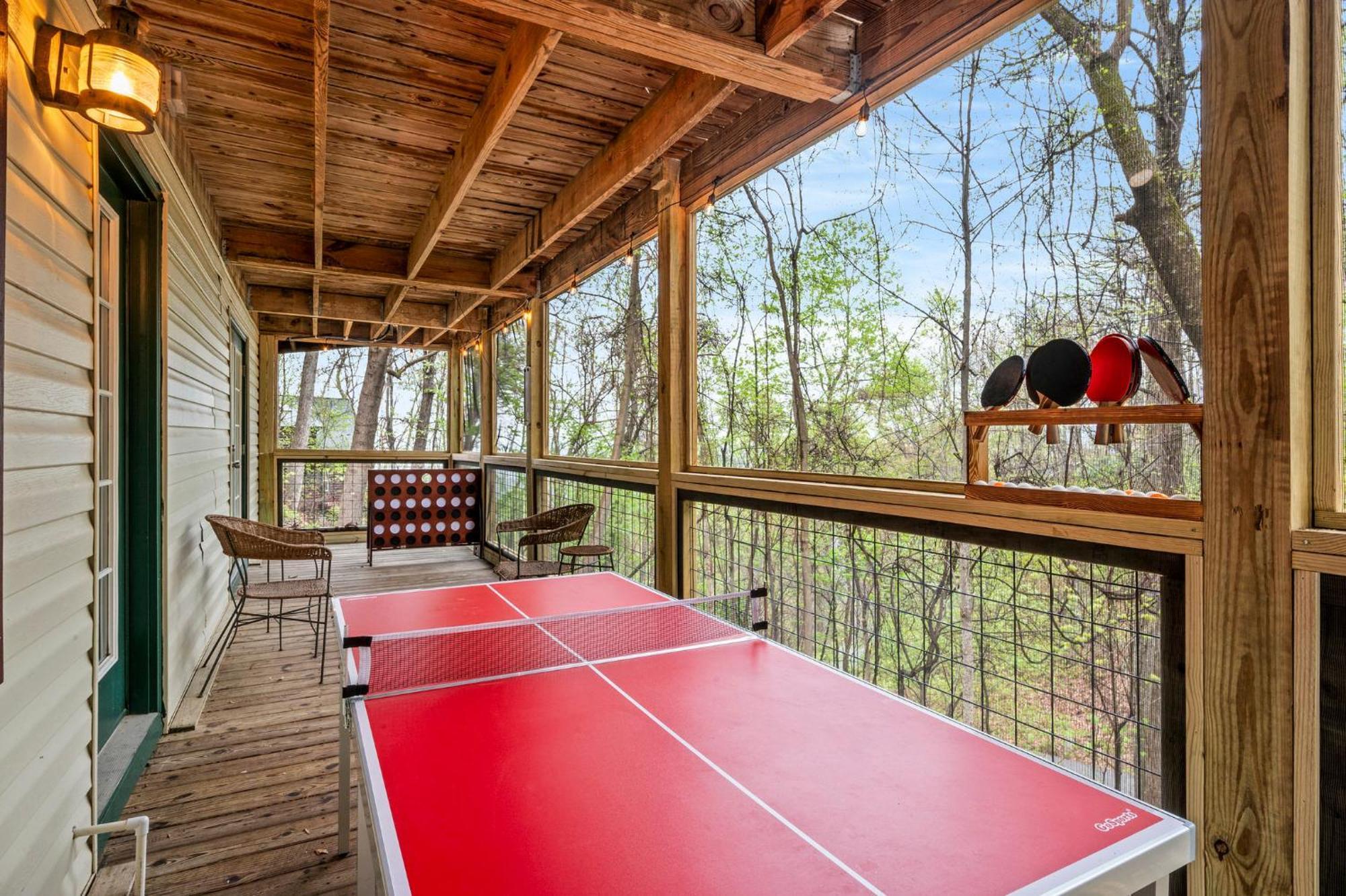 Smoky Mountain Game Den By Avada * Gatlinburg