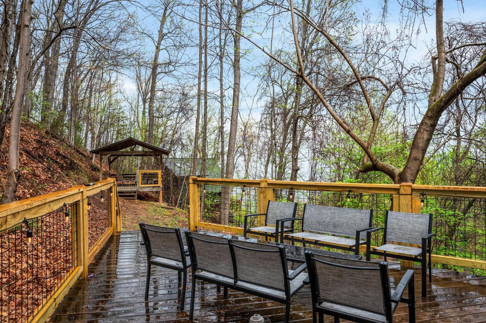 Smoky Mountain Game Den By Avada Holiday home *