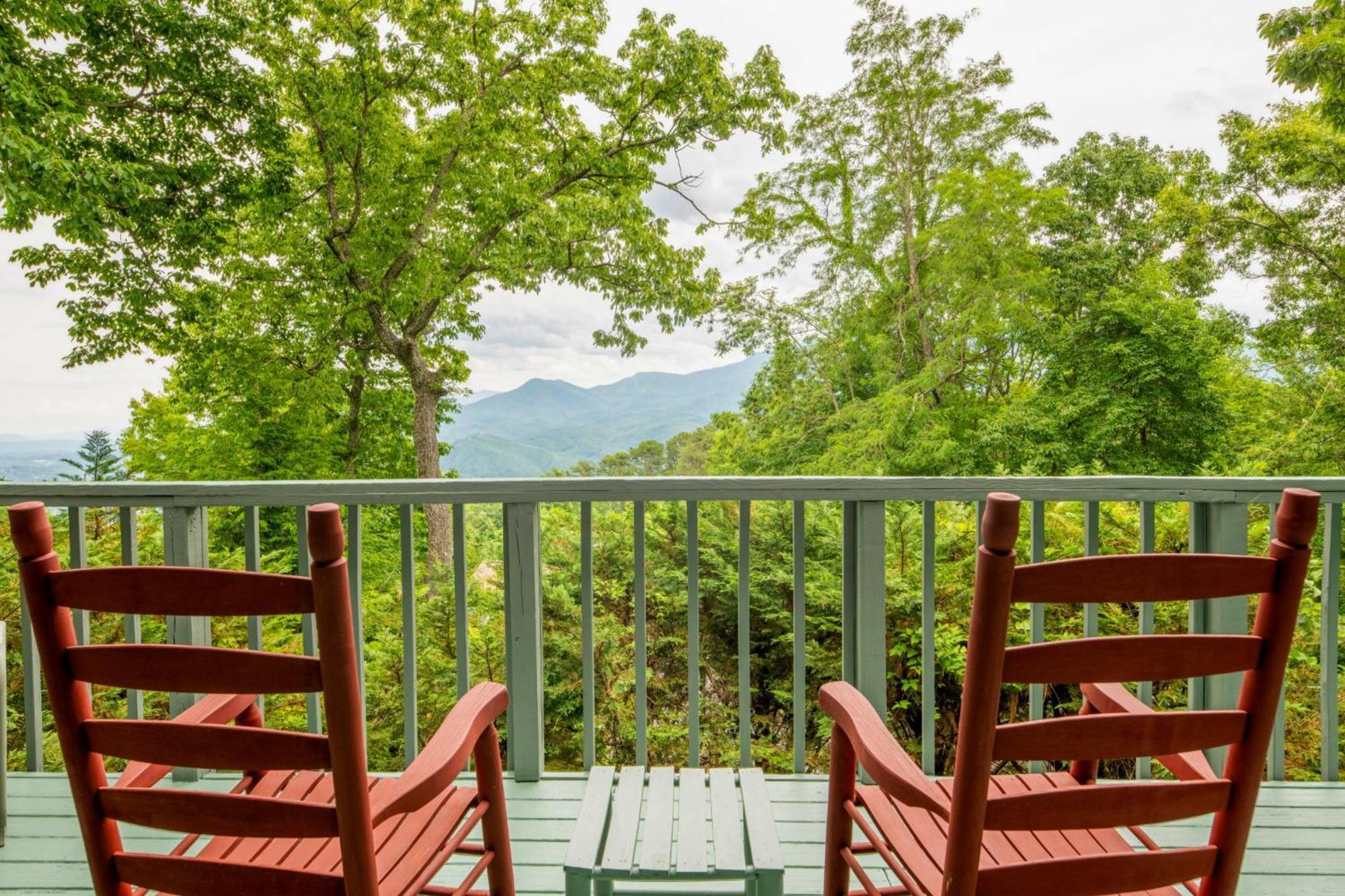 A Bears View Villa Gatlinburg