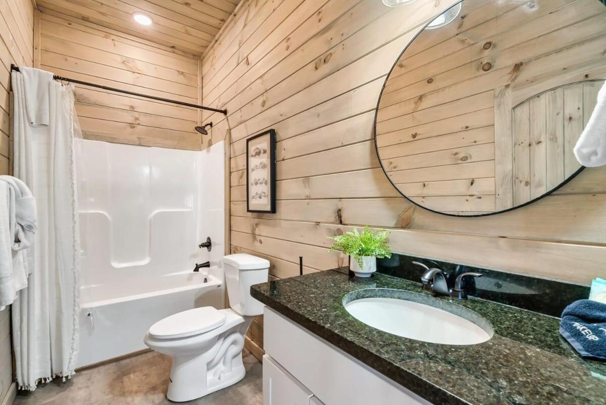 Holiday home Charming Hideaway With Private Pool Hot Tub & Views