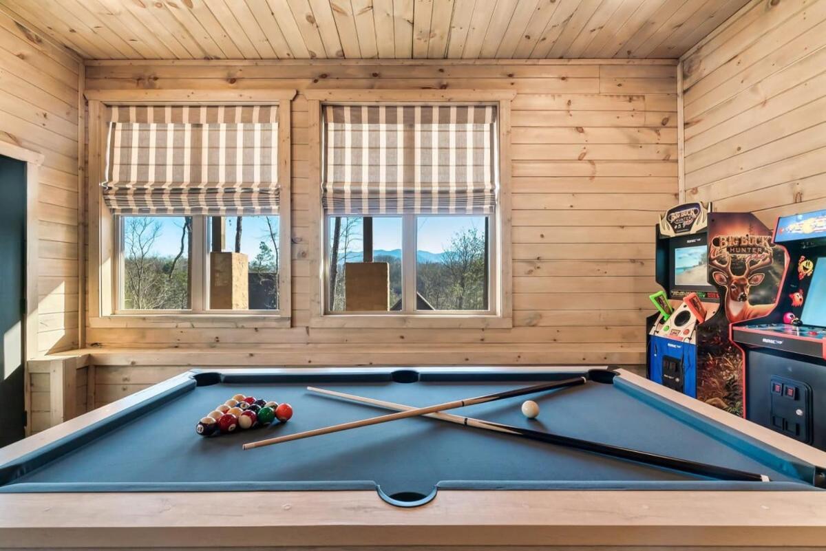 Holiday home Charming Hideaway With Private Pool Hot Tub & Views *