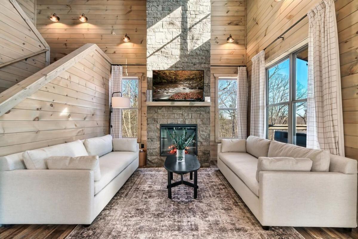 Holiday home Charming Hideaway With Private Pool Hot Tub & Views Gatlinburg