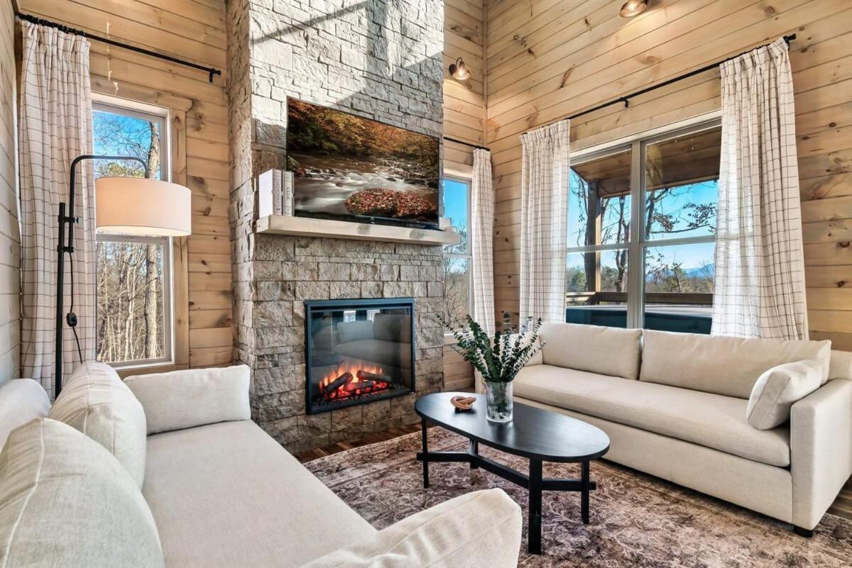 Holiday home Charming Hideaway With Private Pool Hot Tub & Views