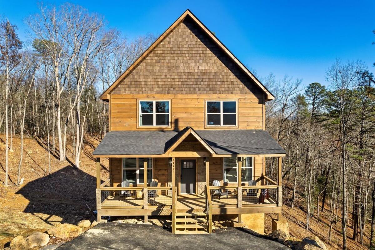 Holiday home Getaway Pool Hot Tub & Games *