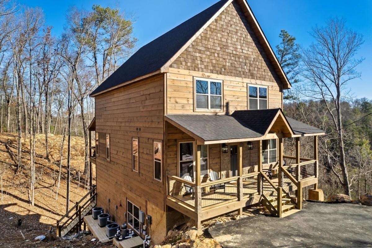 Getaway Pool Hot Tub & Games