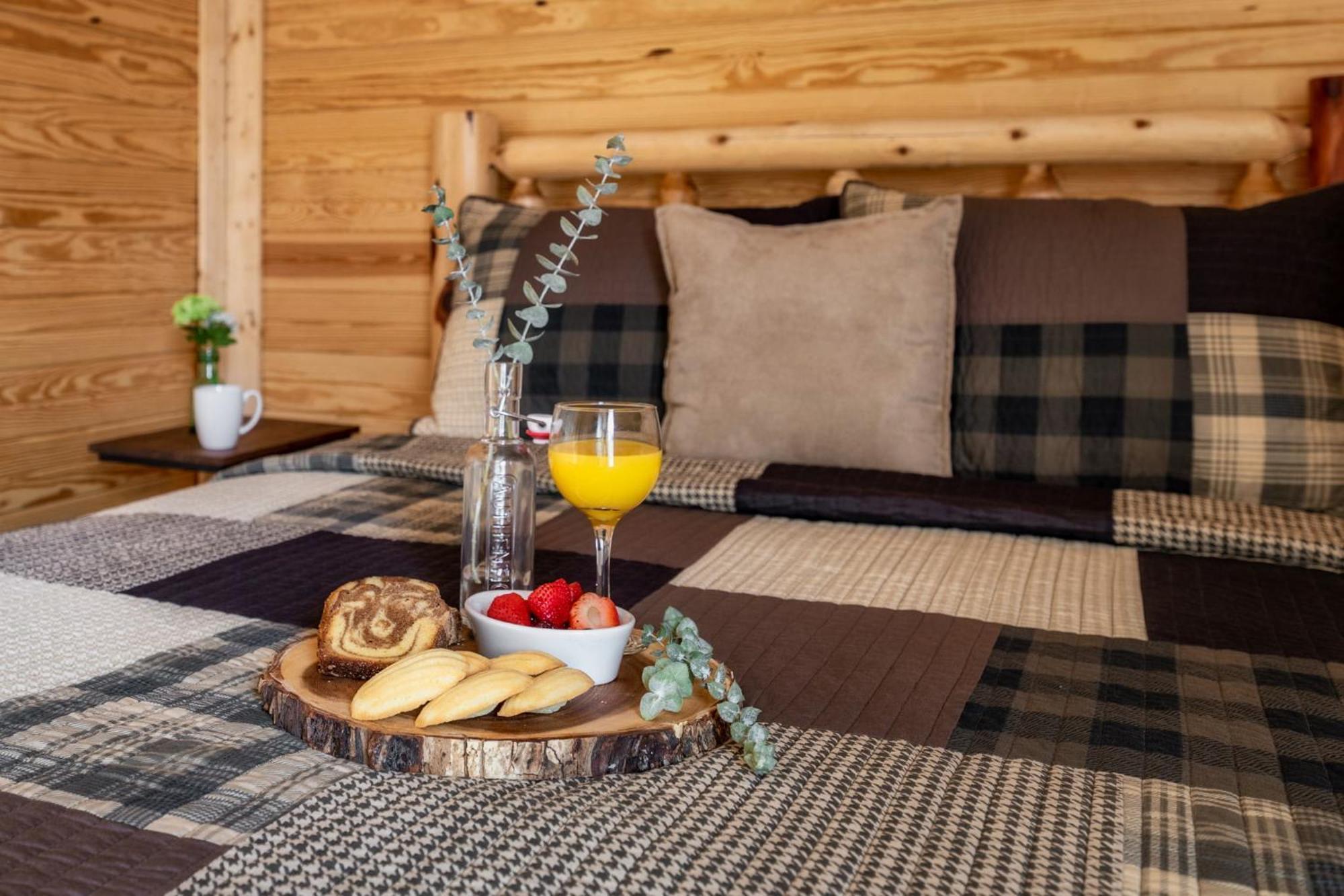 Holiday home Hilltop Hideaway W Hot Tub & Pool Access Gatlinburg