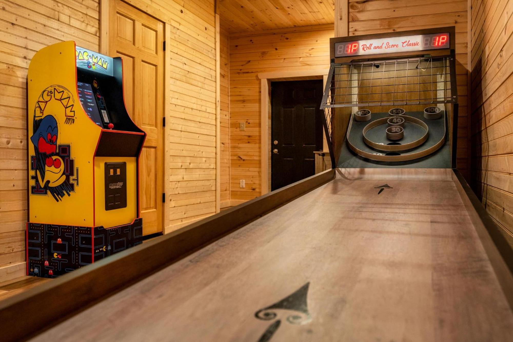 Hilltop Hideaway W Hot Tub & Pool Access