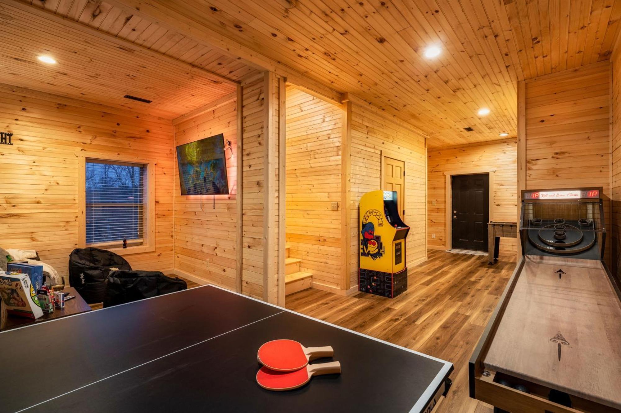 Hilltop Hideaway W Hot Tub & Pool Access Holiday home *