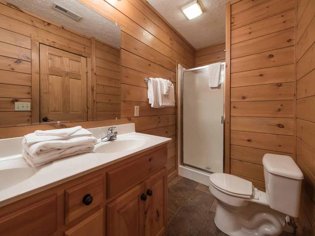 Above The Clouds - Four Bedroom * Gatlinburg
