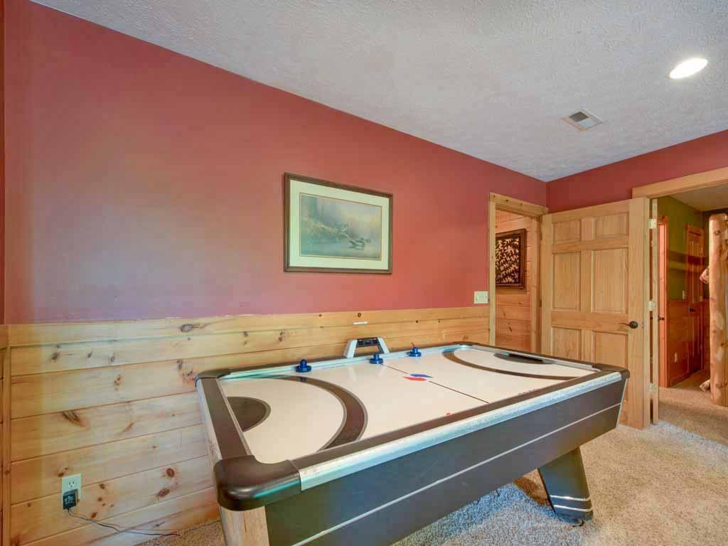 Above The Clouds - Four Bedroom Gatlinburg