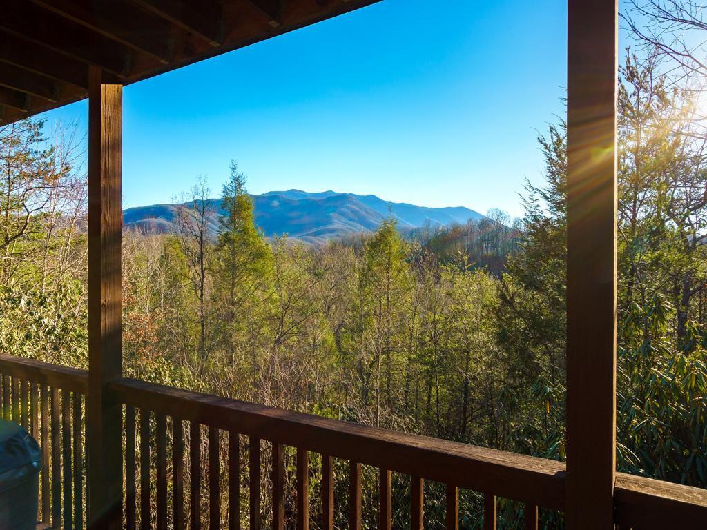 Annie's Smoky View - Two Bedroom Holiday home