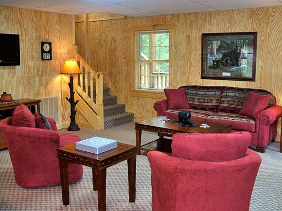 Elkhorn Lodge- Three-bedroom Holiday home