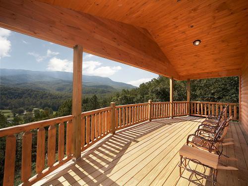 The 19th Hole- Five-bedroom Holiday home