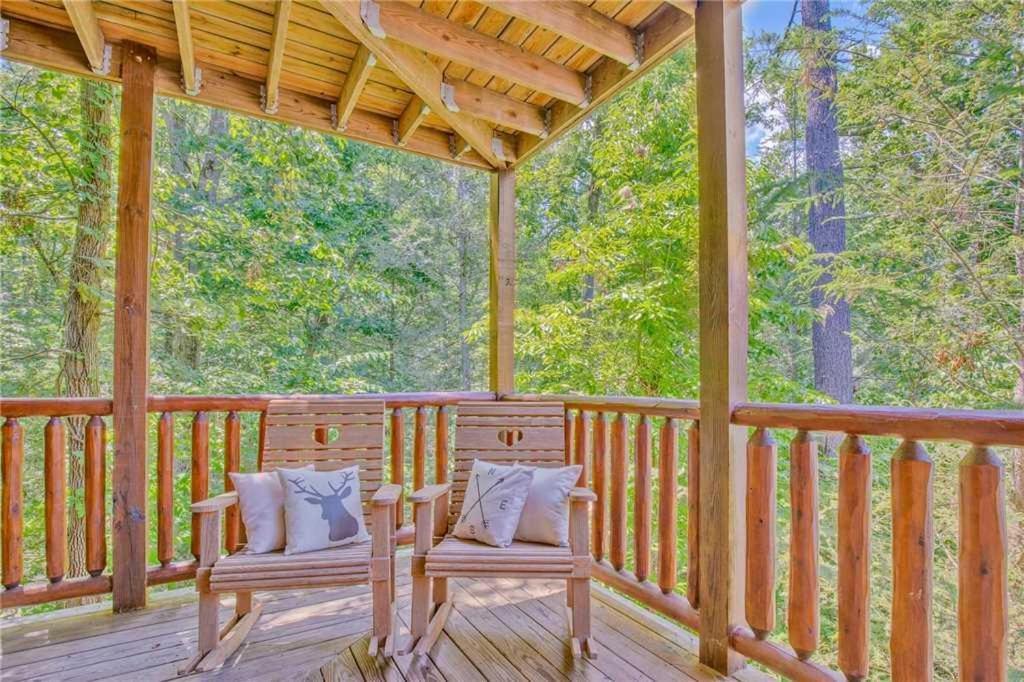 Mountain Dreams Ii- Three-bedroom Holiday home *