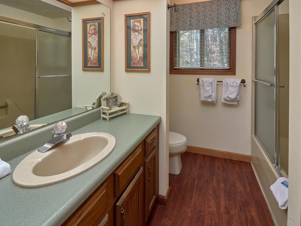 Scenic Vista- Four-bedroom Holiday home *