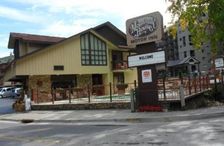 Mountain House Downtown Gatlinburg