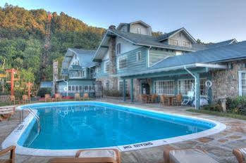 Gatlinburg Inn Hotel 2*